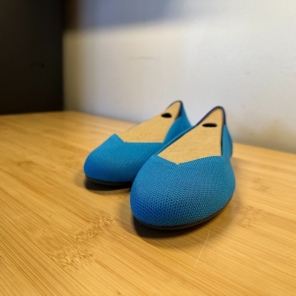 (NEW w/ box) Rothy's Peacock rounded-toe flat in size 7.5